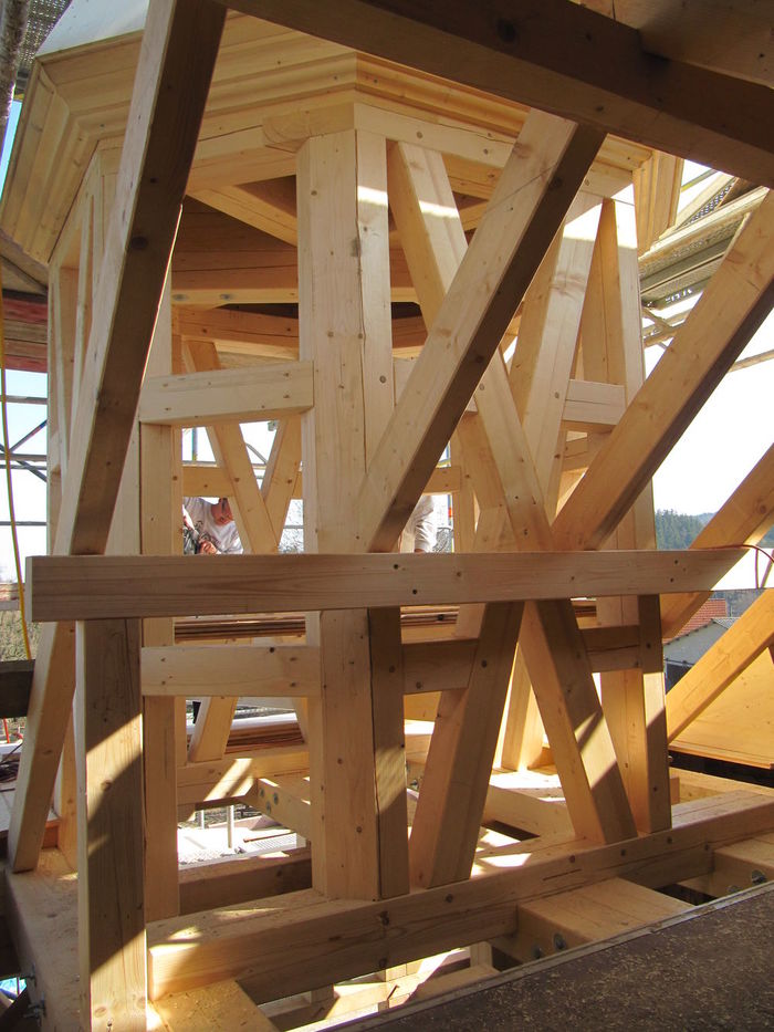 Blick Dachstuhl mit Turmschaft Blick Dachstuhl mit Turmschaft…