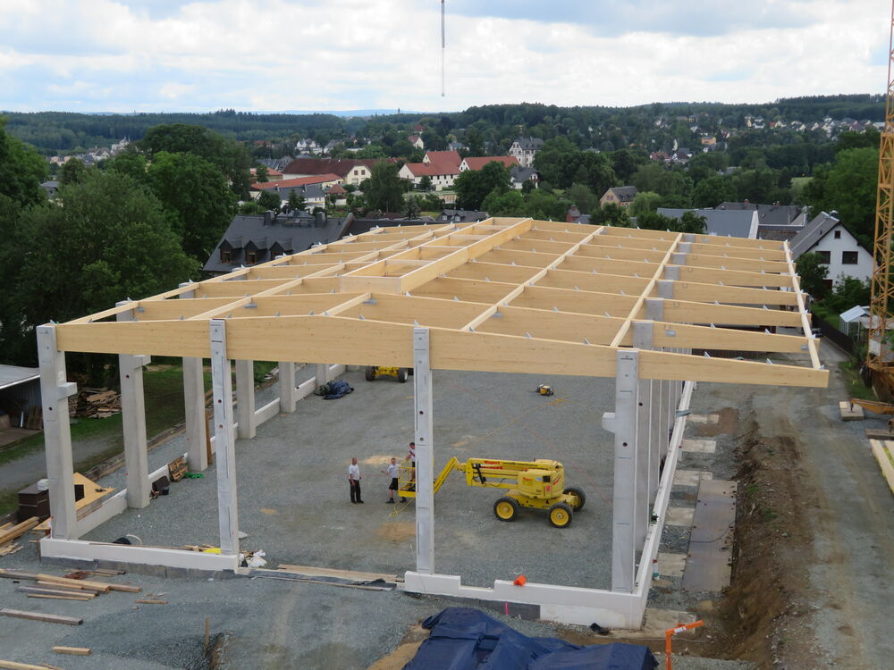 Dachtragwerk mit Unterkonstrktion für Oberlicht&hellip;